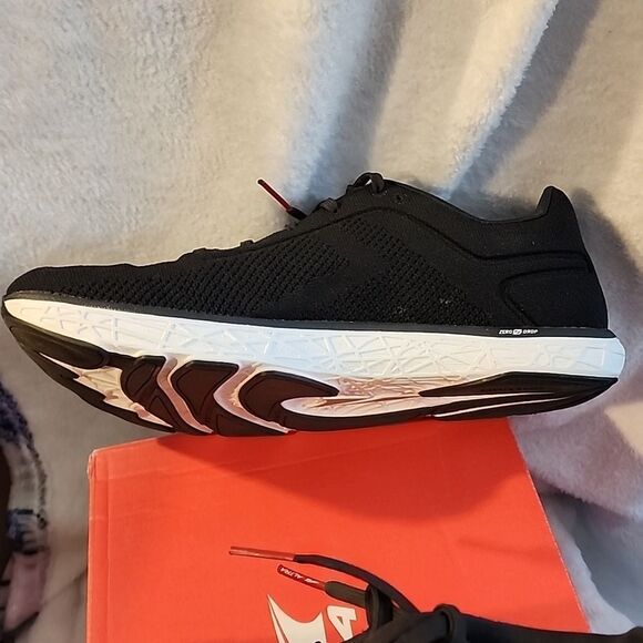 Altra M Escalante 2.5 size 11.5 - Picture 4 of 7